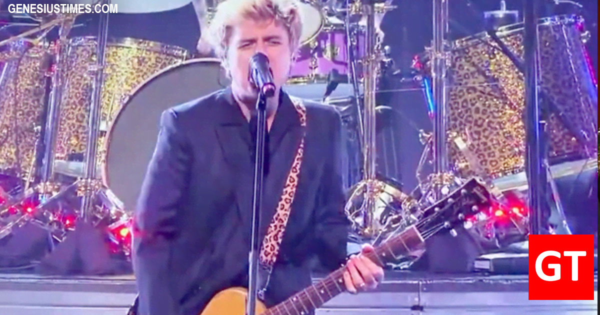 Green Day changes its name to G’ay