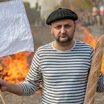 French Officials Unable to Determine Who Surrenders First in Ongoing Unrest
